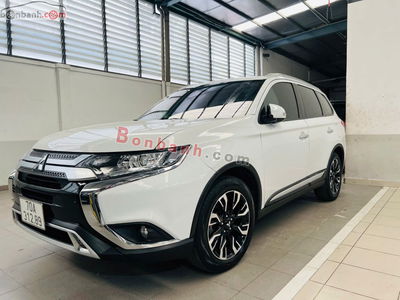Xe Mitsubishi Outlander 2.0 CVT 2021