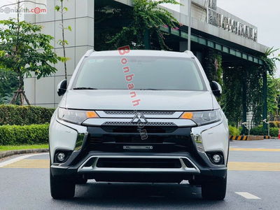 Xe Mitsubishi Outlander 2.0 CVT Premium 2020