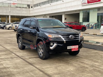 Xe Toyota Fortuner 2.7V 4x2 AT 2017