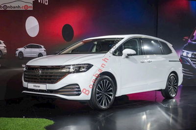 Xe Volkswagen Viloran Luxury 2025
