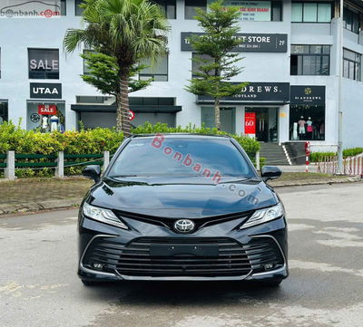 Xe Toyota Camry 2.0Q 2022