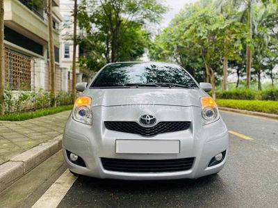 Toyota Yaris 2011 1.3 AT - 100000 km