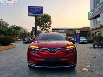Xe VinFast VF8 Eco AWD 2023