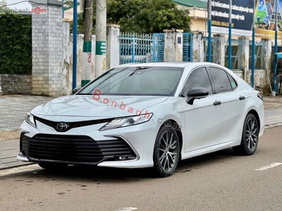 Xe Toyota Camry 2.0Q 2022
