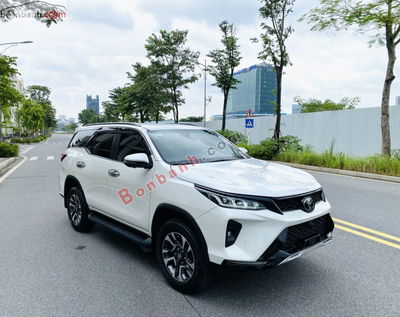 Xe Toyota Fortuner 2.8V 4x4 AT Legender 2021