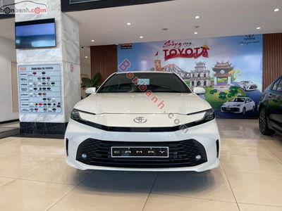 Xe Toyota Camry 2.0Q 2025