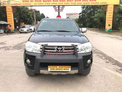 Xe Toyota Fortuner 2.7V 4x4 AT 2010