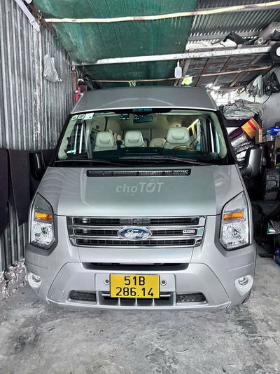 Ford Transit 2019 Luxury chỉ đưa rước NV, như mới