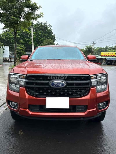 Ford Ranger 2022 XLS 2.0 4x4 AT đỏ đẹp