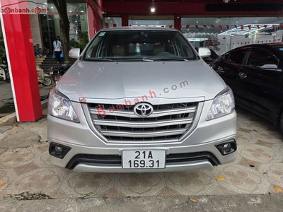 Xe Toyota Innova 2.0E 2015