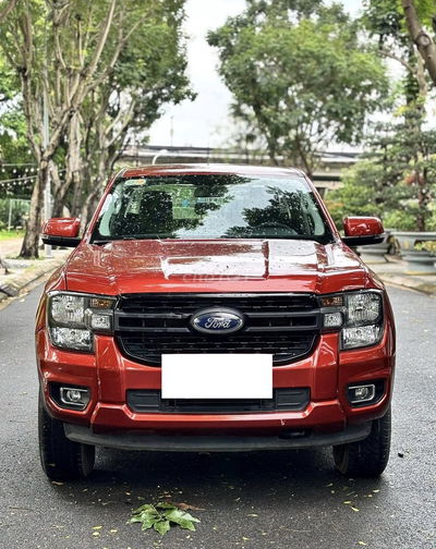 Cần bán Ford Ranger model 2023 XLS 2.0L 2 cầu