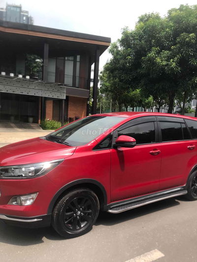 Toyota Innova venturer
