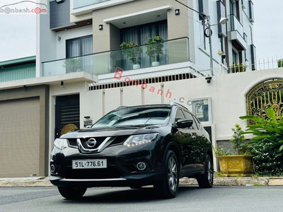Xe Nissan X trail 2.5 SV 4WD 2017