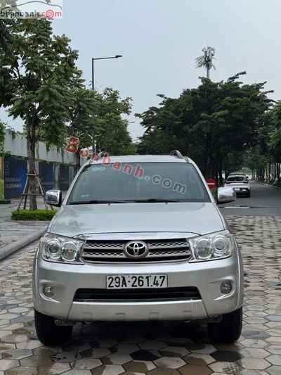Xe Toyota Fortuner 2.5G 2011