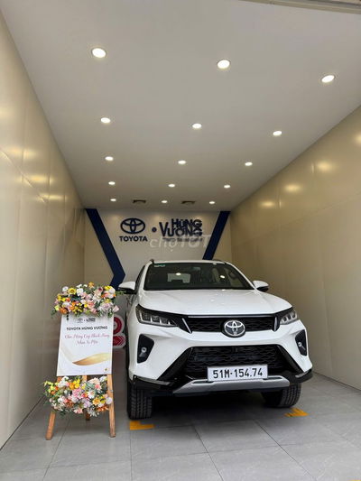 Toyota Fortuner Legender 2025 - 10 km