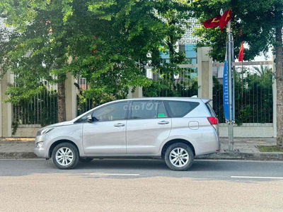 Toyota Innova 2020 số sàn màu bạc biển 30/5 số Hn