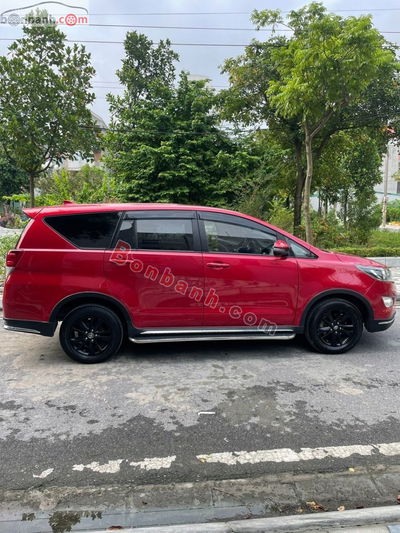 Xe Toyota Innova 2.0 Venturer 2018