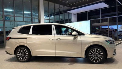 Volkswagen Viloran 2025 Luxury