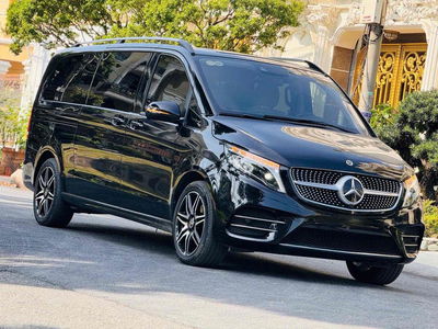 Mercedes Benz V250AMG Model 2023 - Bank 90%