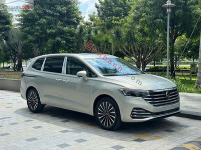 Xe Volkswagen Viloran Luxury 2025