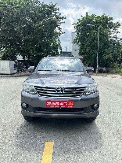 Toyota Fortuner 2015 2.7V 4x2 AT -
