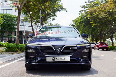 Xe VinFast Lux A 2.0 Premium 2.0 AT 2020