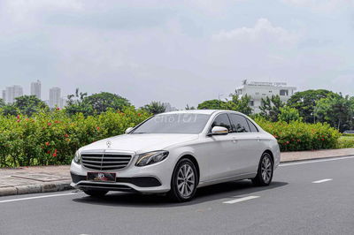 E200 Facelift - 2019 màu trắng/ nt nâu sang trọng