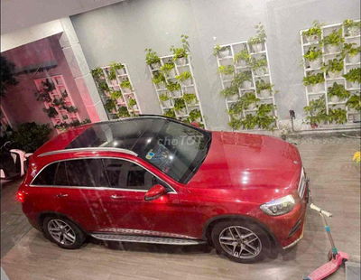 Mercedes Benz GLC Class 2017 300 - 80 km