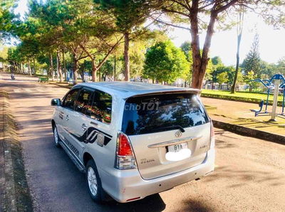 Toyota Innova 2010 G - 175 km