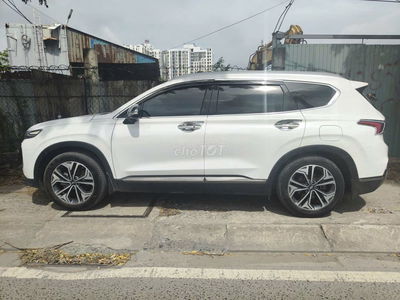 Hyundai Santa Fe 2019 2.4L AT 4 WD