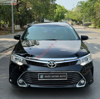 Xe Toyota Camry 2.0E 2017