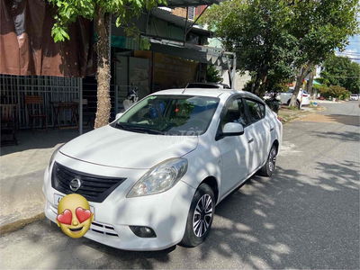 Nissan Sunny 2016 1.5 XL - 98000 km