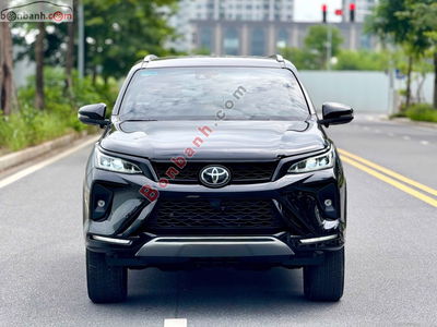 Xe Toyota Fortuner 2.8V 4x4 AT Legender 2021