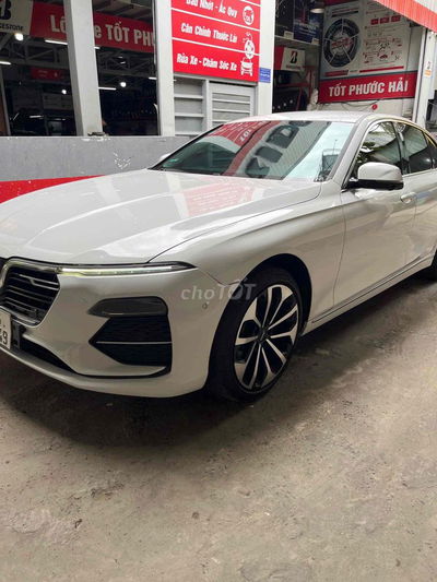 VinFast Lux A2.0 2020 Premium 2.0 AT - 55000 km