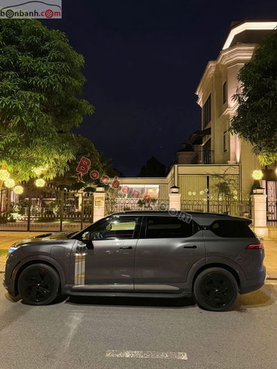 Xe VinFast VF9 Plus 2024