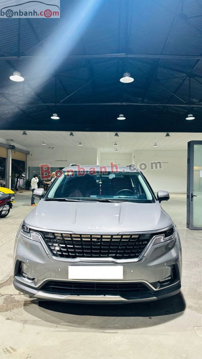 Xe Kia Carnival Premium 2.2D 7S 2024