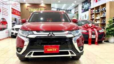 Xe Mitsubishi Outlander 2.0 CVT 2021