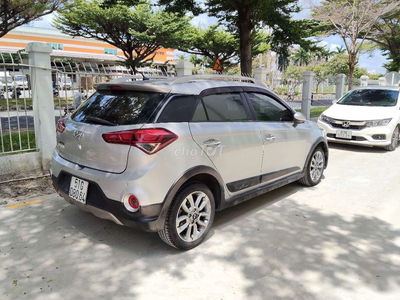 Bán xe hyundai I20 Active 1.4 AT - 98000 km