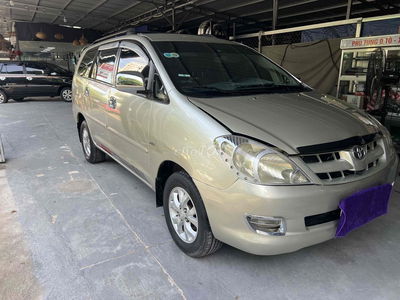 Toyota Innova 2006 G - 185 km