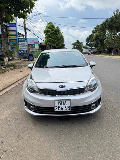 Kia Rio 2015 1.4 AT Sedan - 100000 km