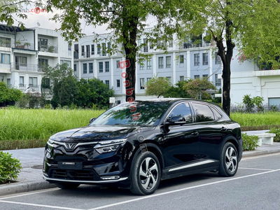 Xe VinFast VF8 Eco AWD 2023