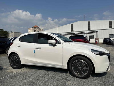 Mazda 2 Sport Luxury 1.5L Nhập Thái mới 100% vin24