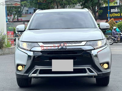 Xe Mitsubishi Outlander 2.0 CVT 2021