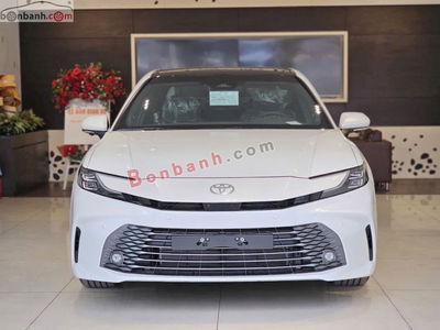Xe Toyota Camry 2.5 HEV Top 2025