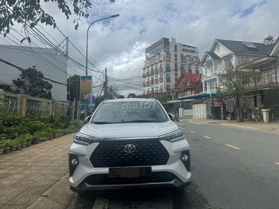 Toyota Veloz 2024 – 7 chỗ gia đình, siêu lướt