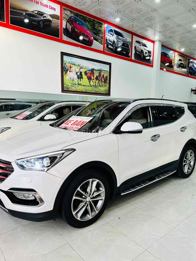 Hyundai Santa Fe 2017 2.4 AT 4 WD - 139000 km