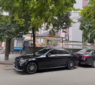 Mercedes Benz C Class 2017 C300 AMG - 95000 km