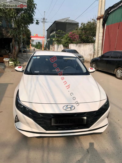Xe Hyundai Elantra 1.6 AT Tiêu chuẩn 2022