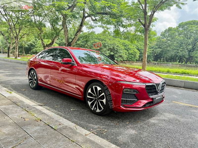 Xe VinFast Lux A 2.0 Premium 2.0 AT 2021