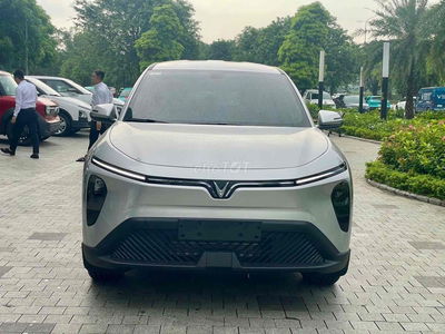 VinFast Limo Green 2025 - Sẵn xe giao ngay